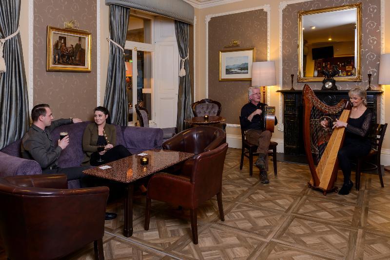 Lake Lodge Guesthouse Киларни Екстериор снимка