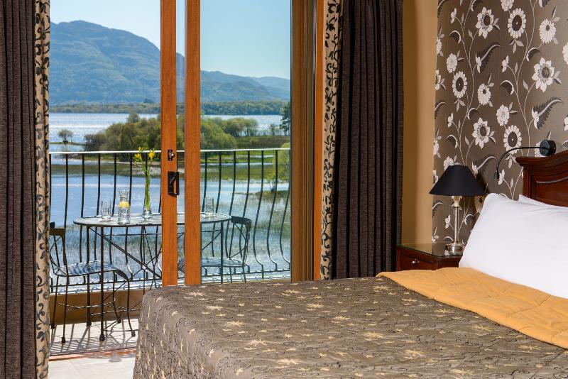 Lake Lodge Guesthouse Киларни Екстериор снимка