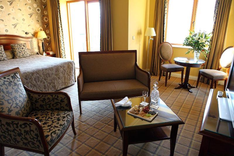 Lake Lodge Guesthouse Киларни Екстериор снимка